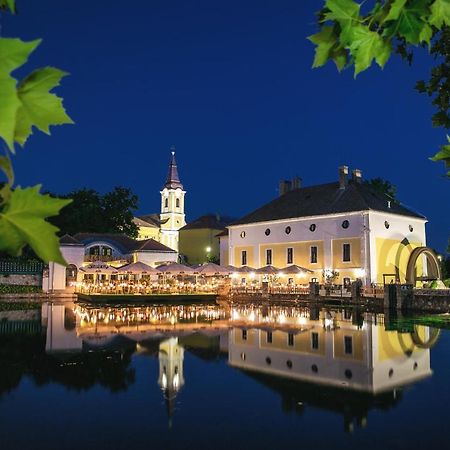 Hotel Gabriella Tapolca Esterno foto